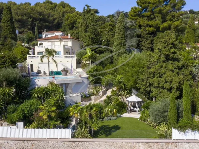 Roquebrune-Cap-Martin — Villa