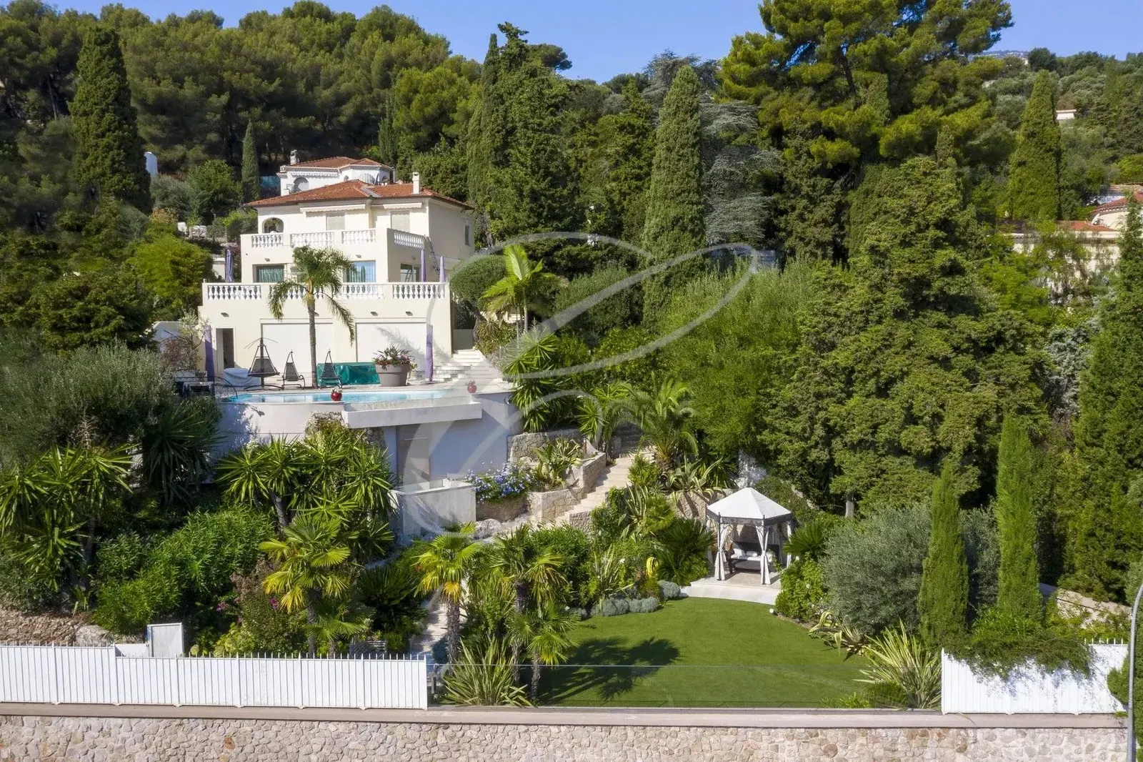 Roquebrune-Cap-Martin — Villa — photo 1
