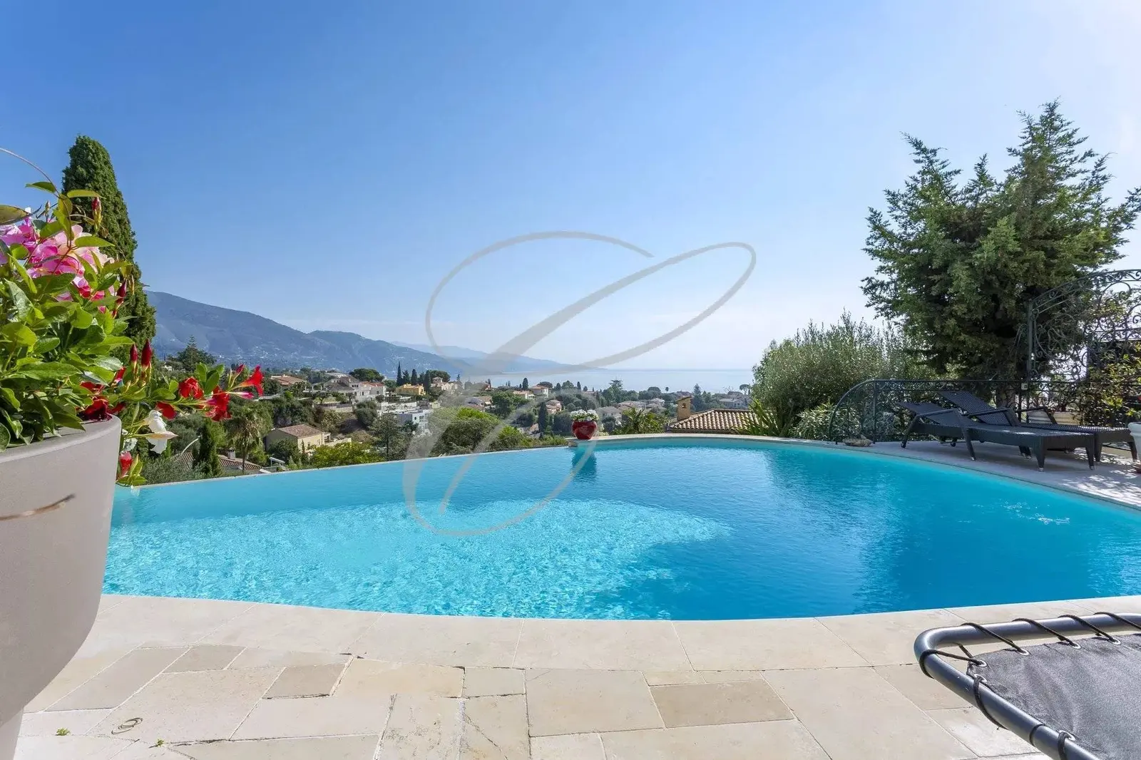 Roquebrune-Cap-Martin — Villa — photo 3