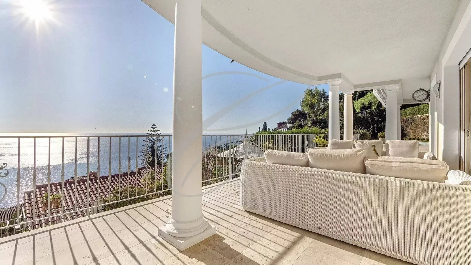Roquebrune-Cap-Martin — Luxurious Villa — photo 4