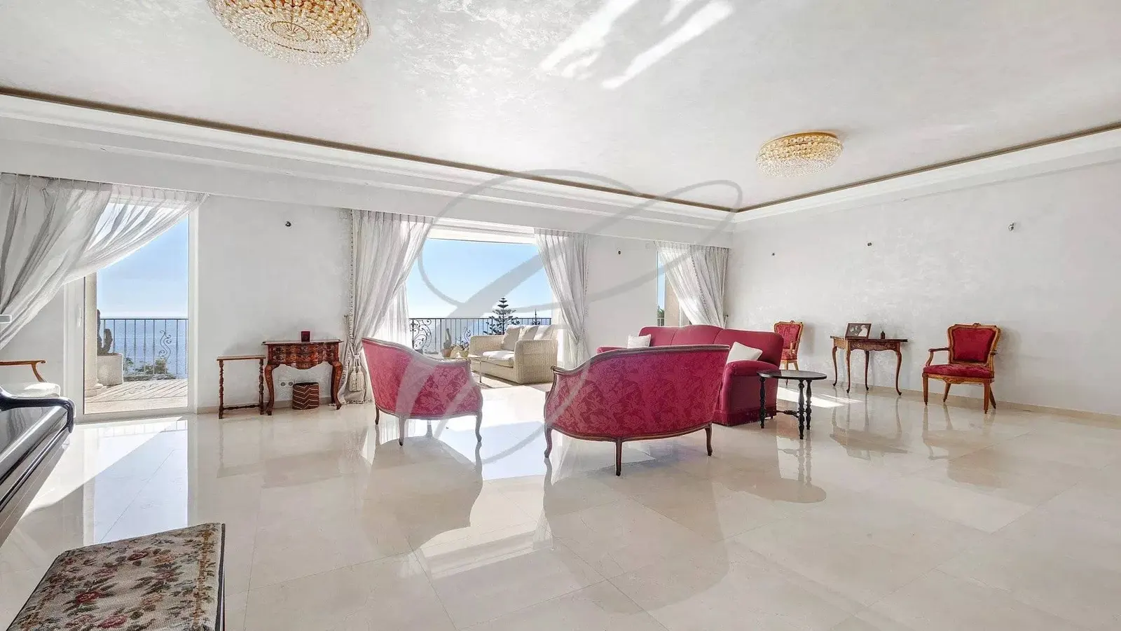 Roquebrune-Cap-Martin — Luxurious Villa — photo 5