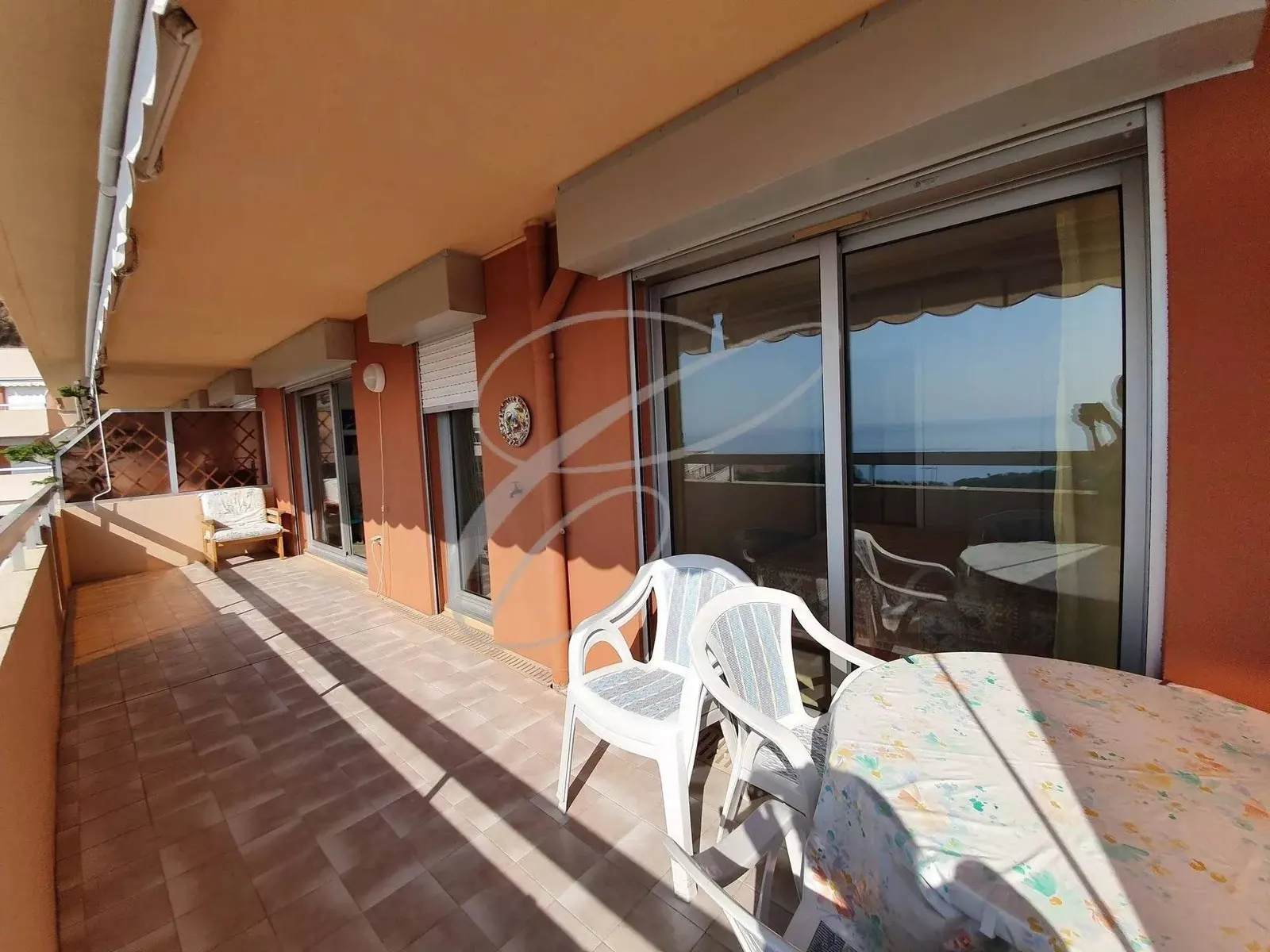 Property Rental : Apartment in Roquebrune-Cap-Martin — Cap Martin Properties. — photo 12