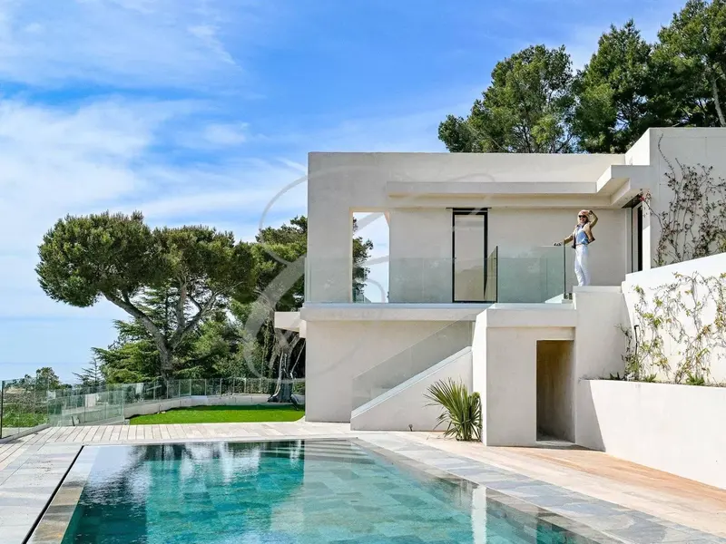 Roquebrune-Cap-Martin — Villa