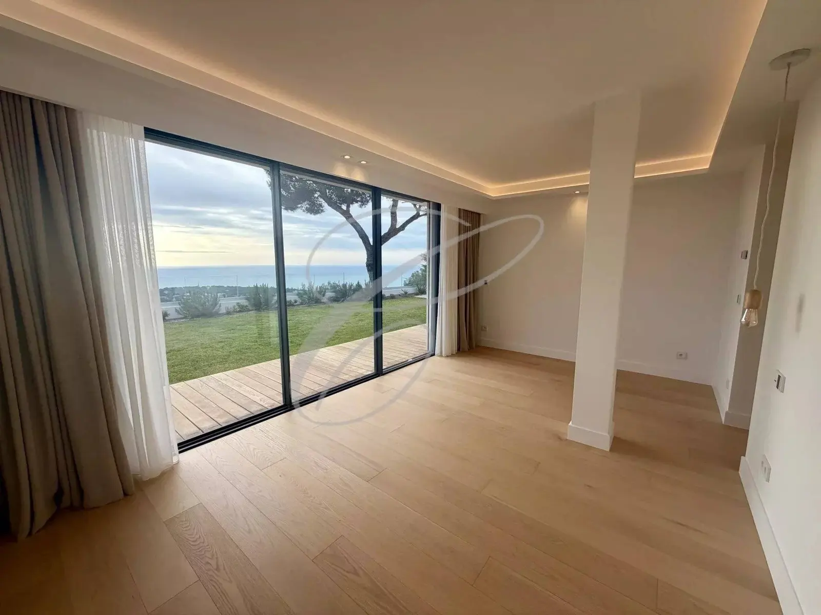 Roquebrune-Cap-Martin — Villa — photo 11