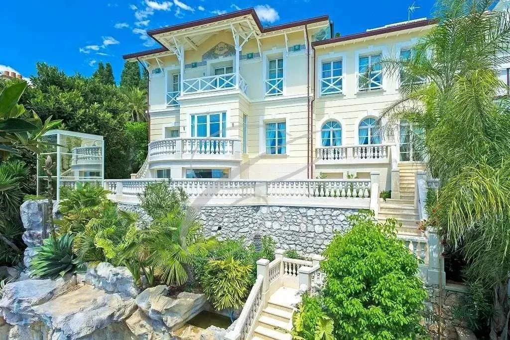 Exclusive Cap Martin — Property — photo 1