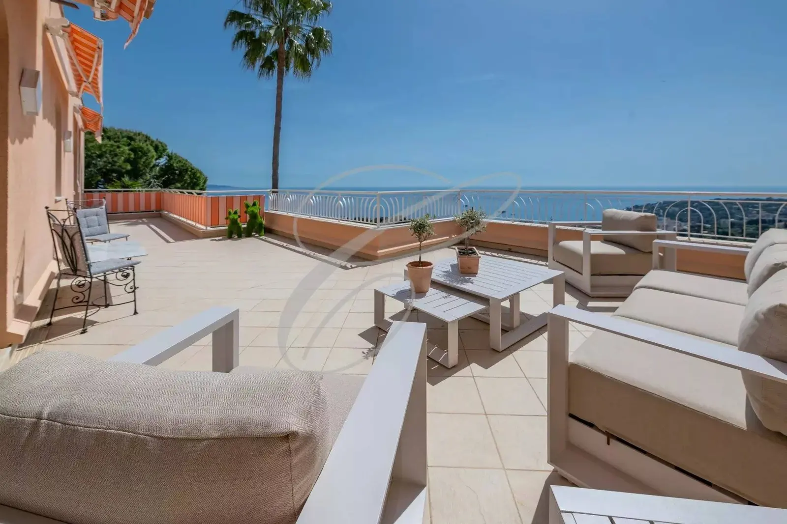 Roquebrune-Cap-Martin 3 Rooms — photo 1