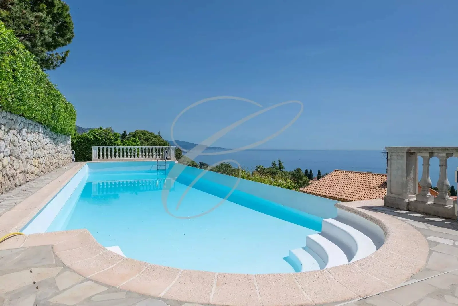 Roquebrune-Cap-Martin 3 Rooms — photo 4