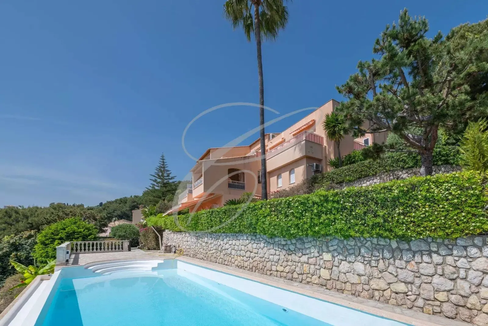 Roquebrune-Cap-Martin 3 Rooms — photo 9