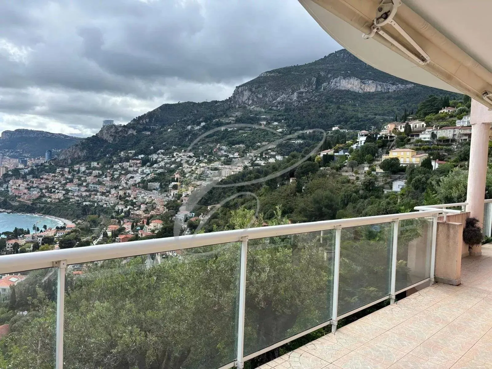 Cap Martin — New Villa Apartment — photo 2