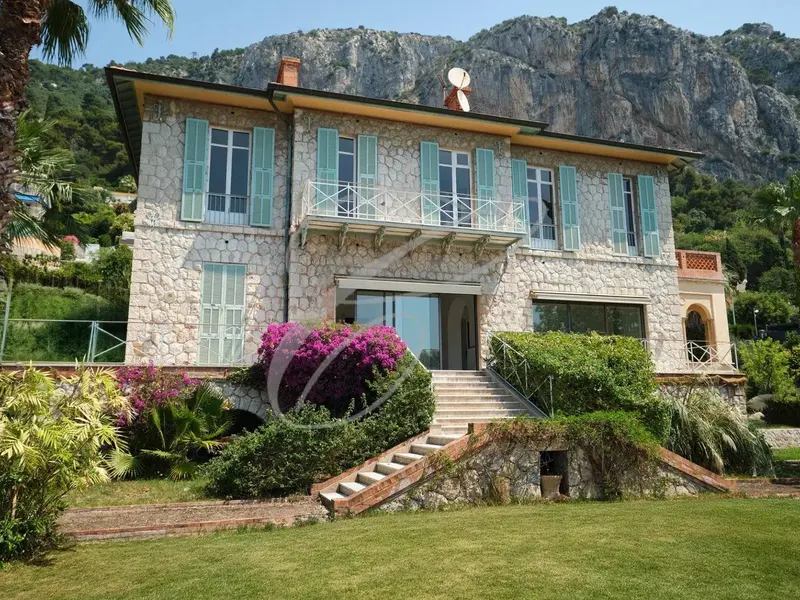 Menton Garavan — Property