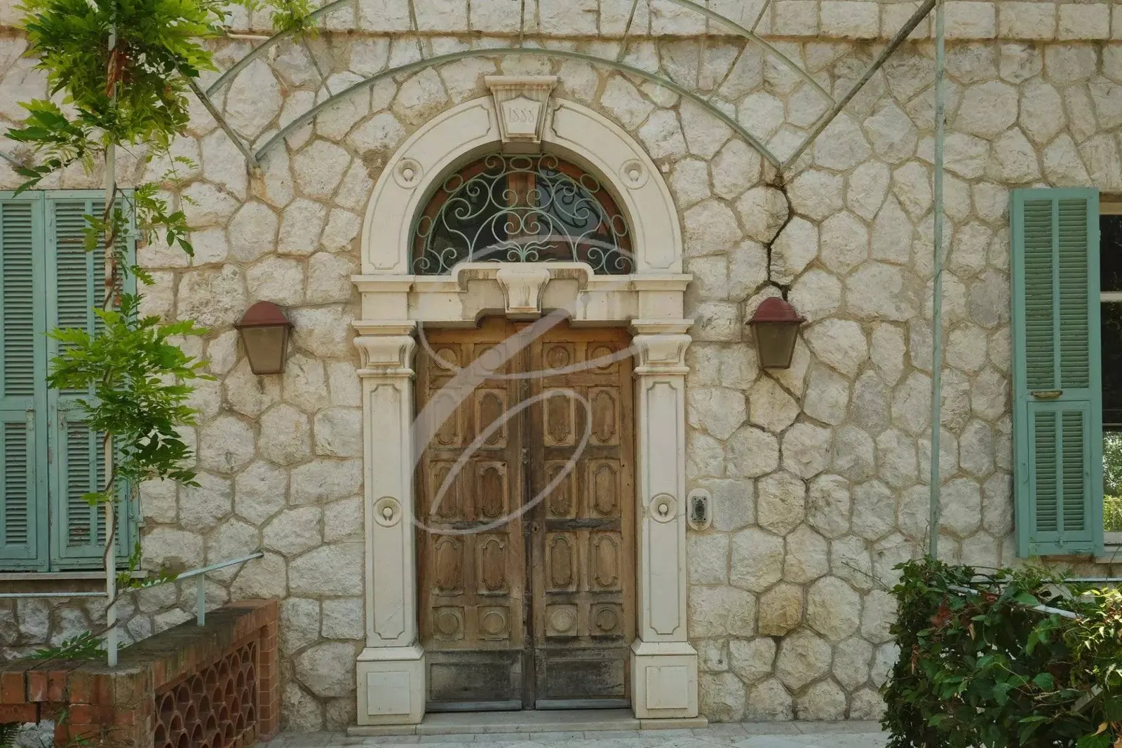 Menton Garavan — Property — photo 3