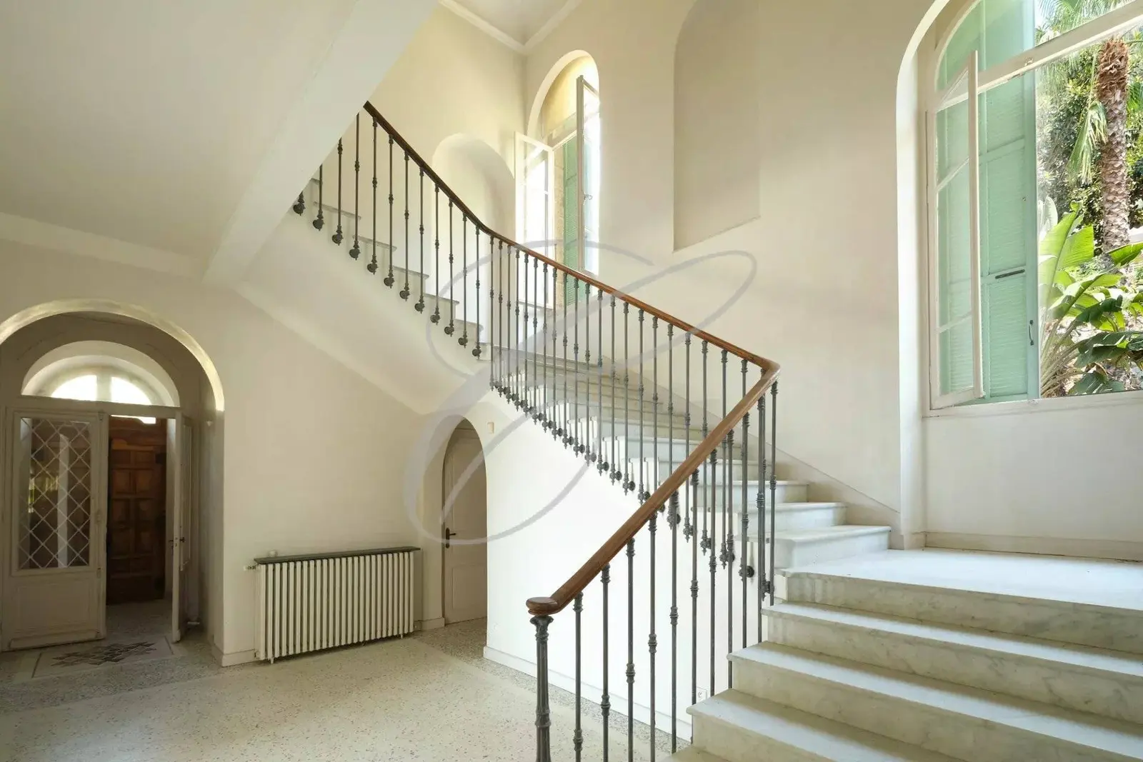 Menton Garavan — Property — photo 4