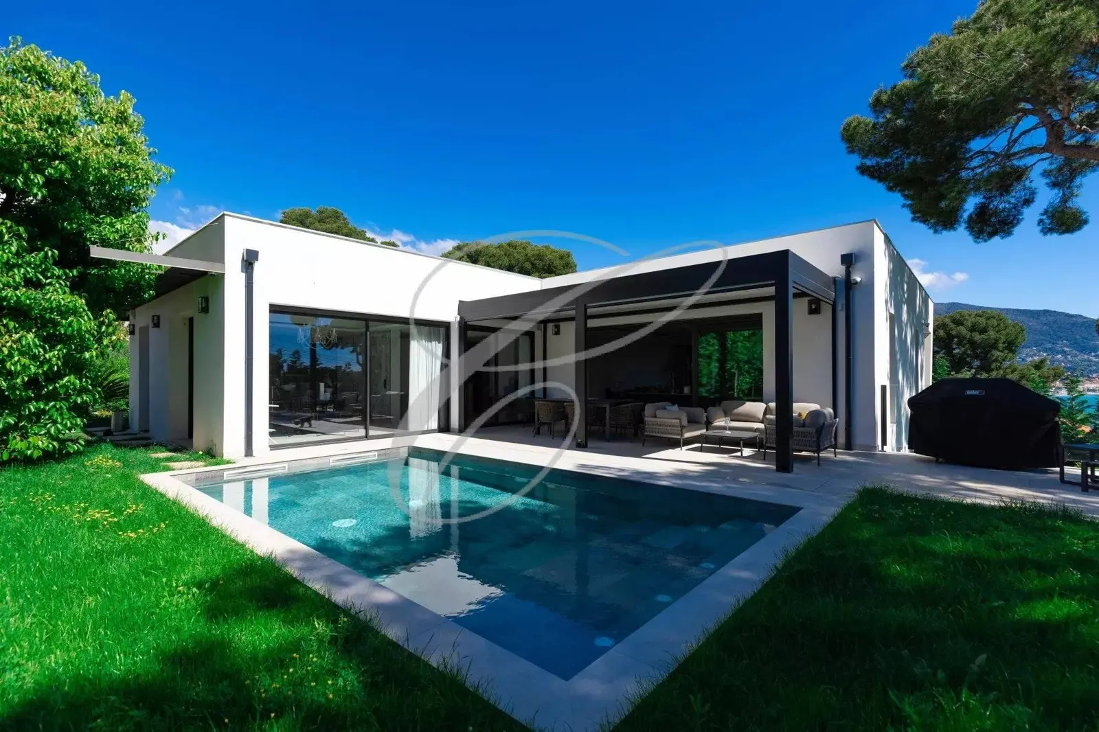Cap Martin — Luxurious New Villa — photo 1