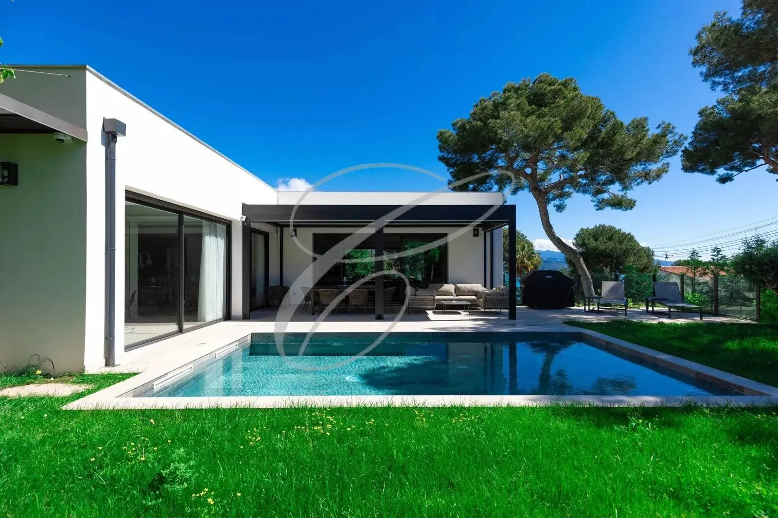 Cap Martin — Luxurious New Villa — photo 15
