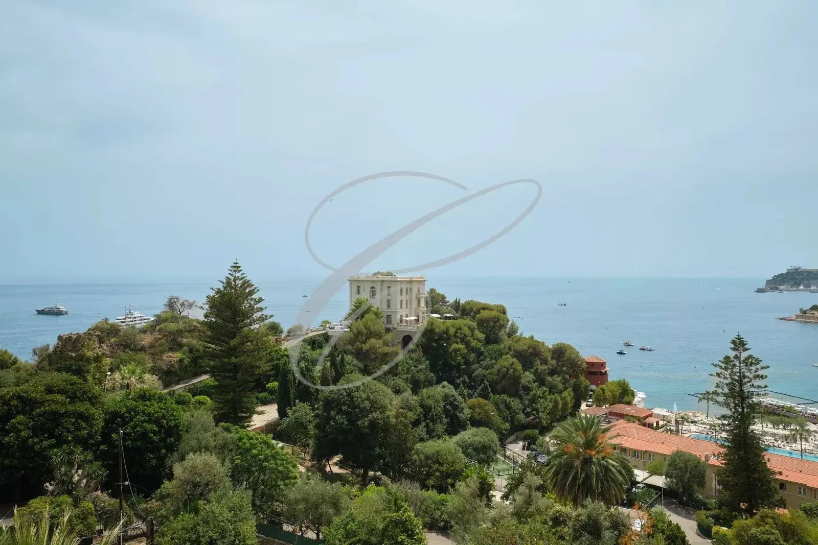Roquebrune-Cap-Martin — Private Domain Villa — photo 5