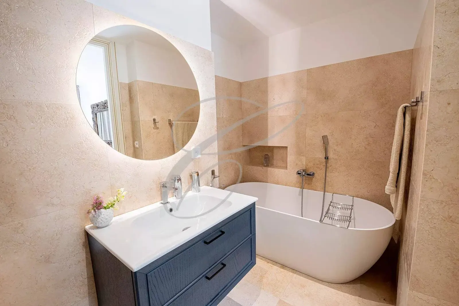 Roquebrune-Cap-Martin — New Villa — photo 7
