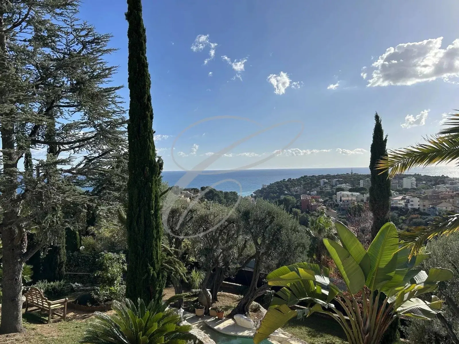 Roquebrune-Cap-Martin — New Villa — photo 12