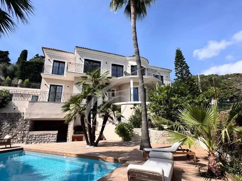 Roquebrune-Cap-Martin — Bastide