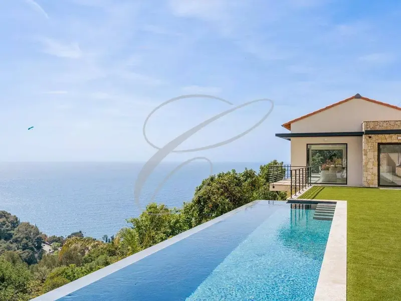 Roquebrune-Cap-Martin — Villa