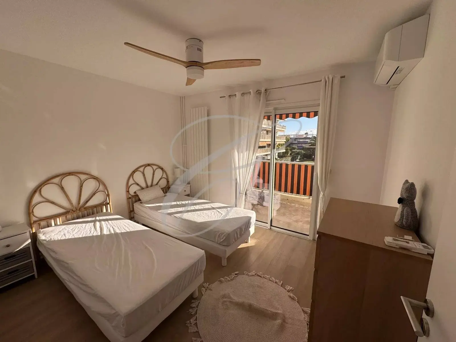 Antibes Bréguière: bright 4-room apartment newly renovated with terraces — photo 6