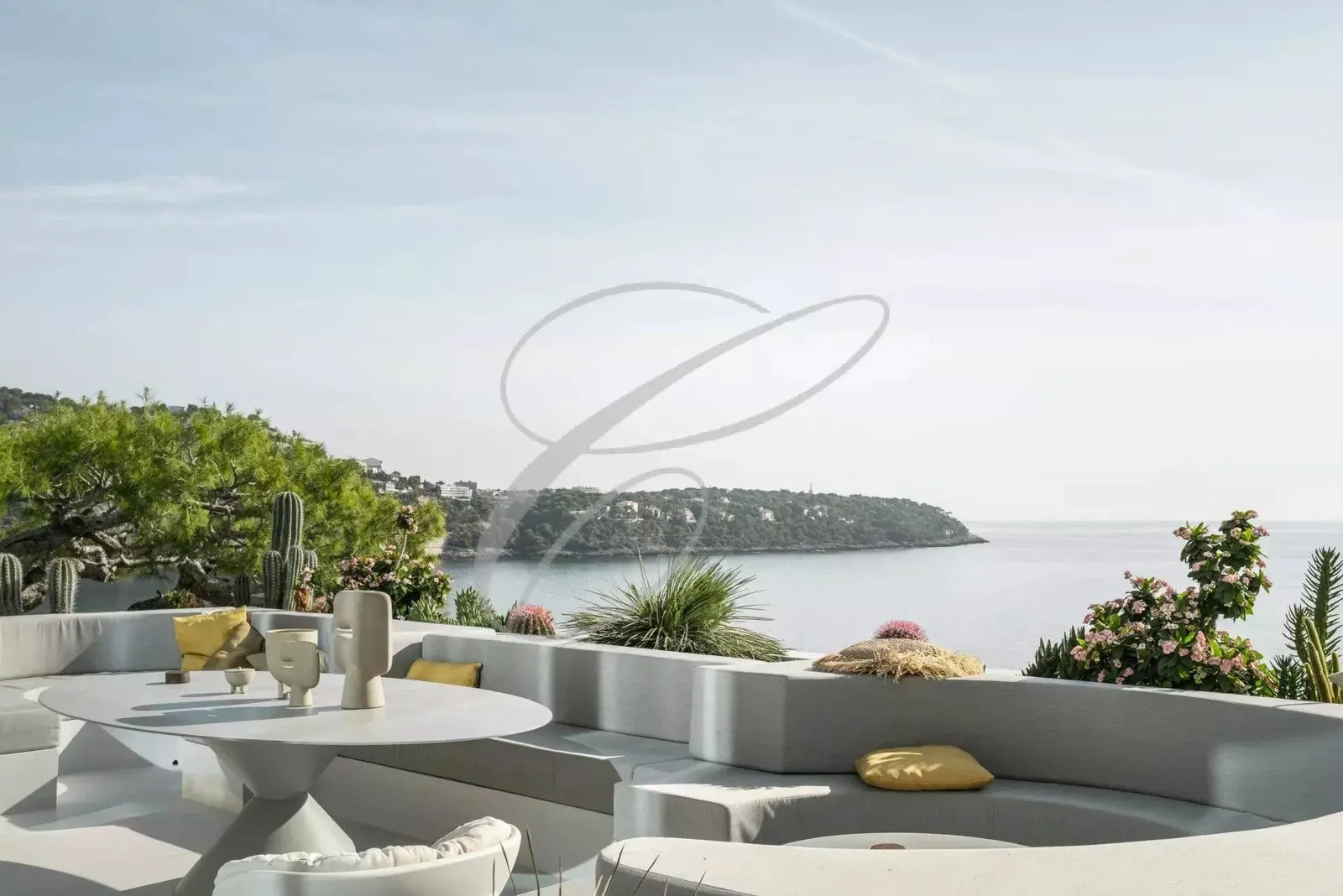 Roquebrune-Cap-Martin — Contemporary Villa — photo 1
