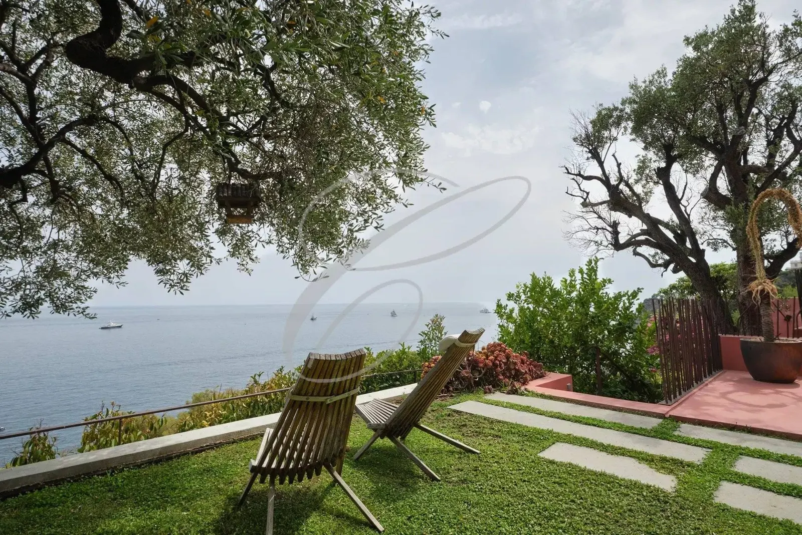 Roquebrune-Cap-Martin — Contemporary Villa — photo 3