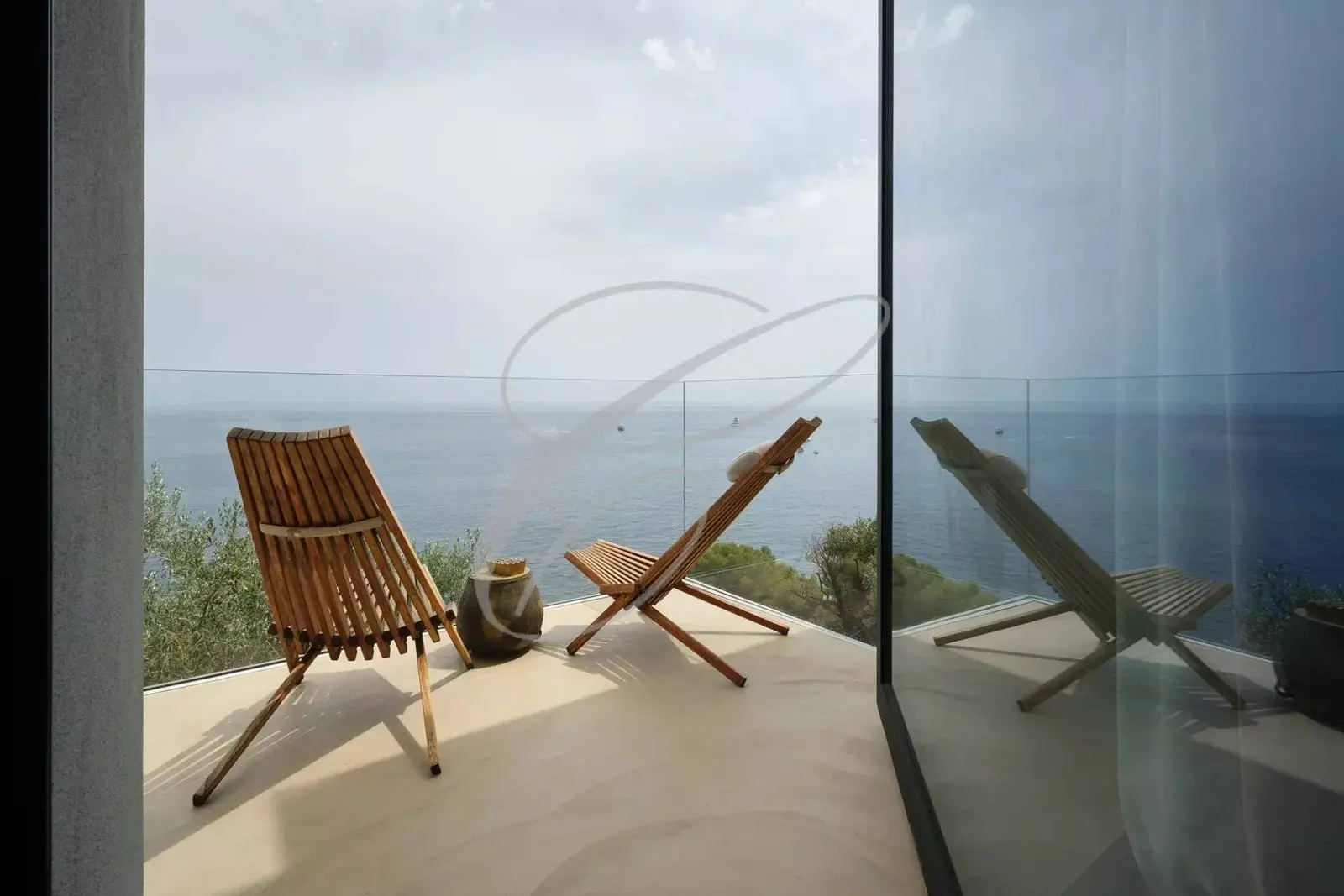 Roquebrune-Cap-Martin — Contemporary Villa — photo 12
