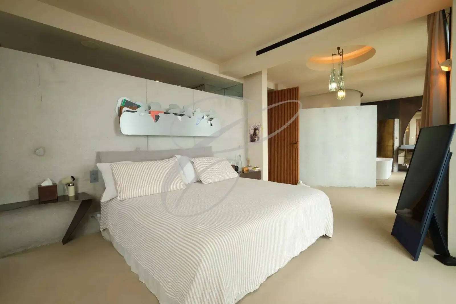 Roquebrune-Cap-Martin — Contemporary Villa — photo 13
