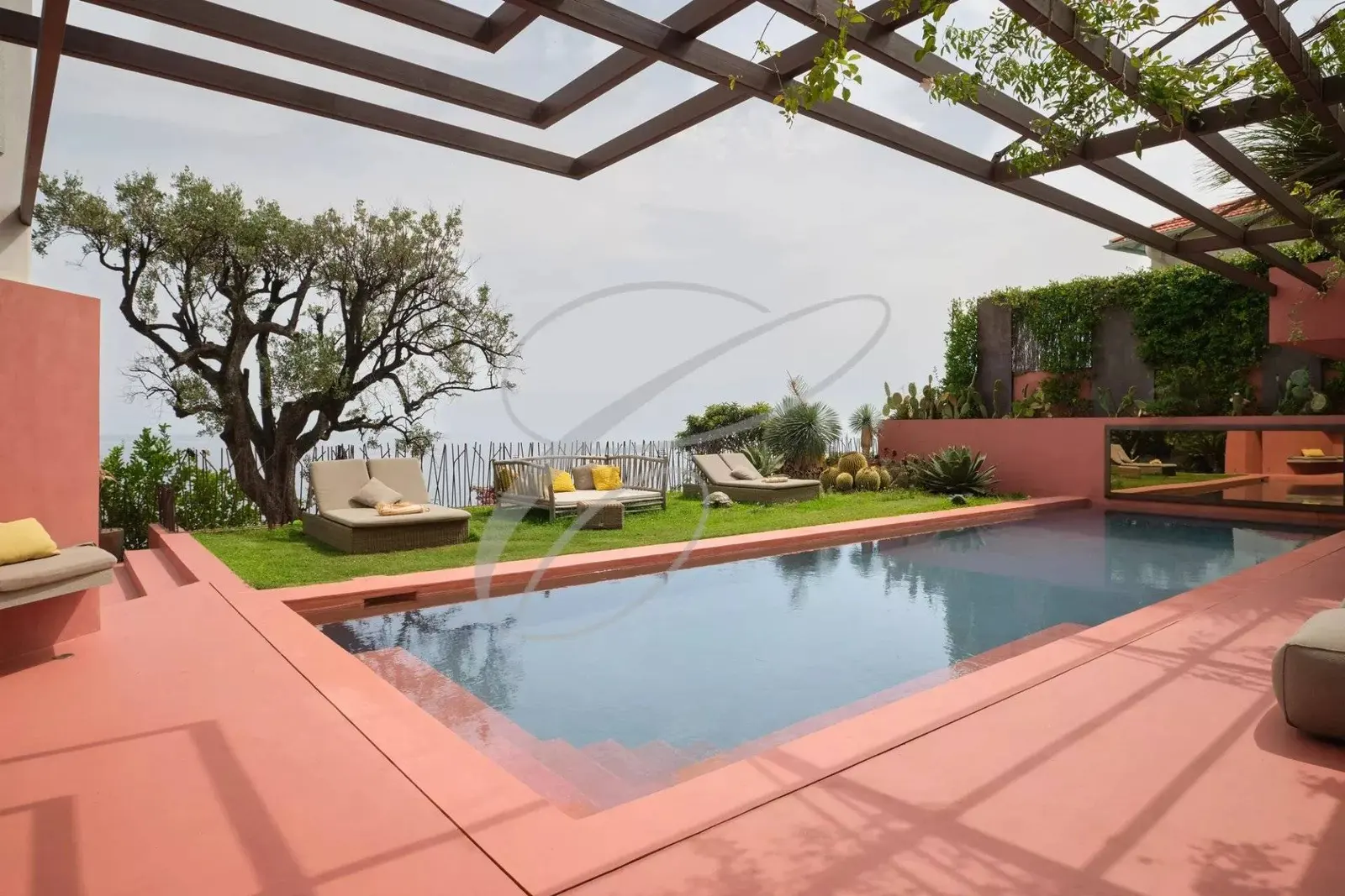 Roquebrune-Cap-Martin — Contemporary Villa — photo 18