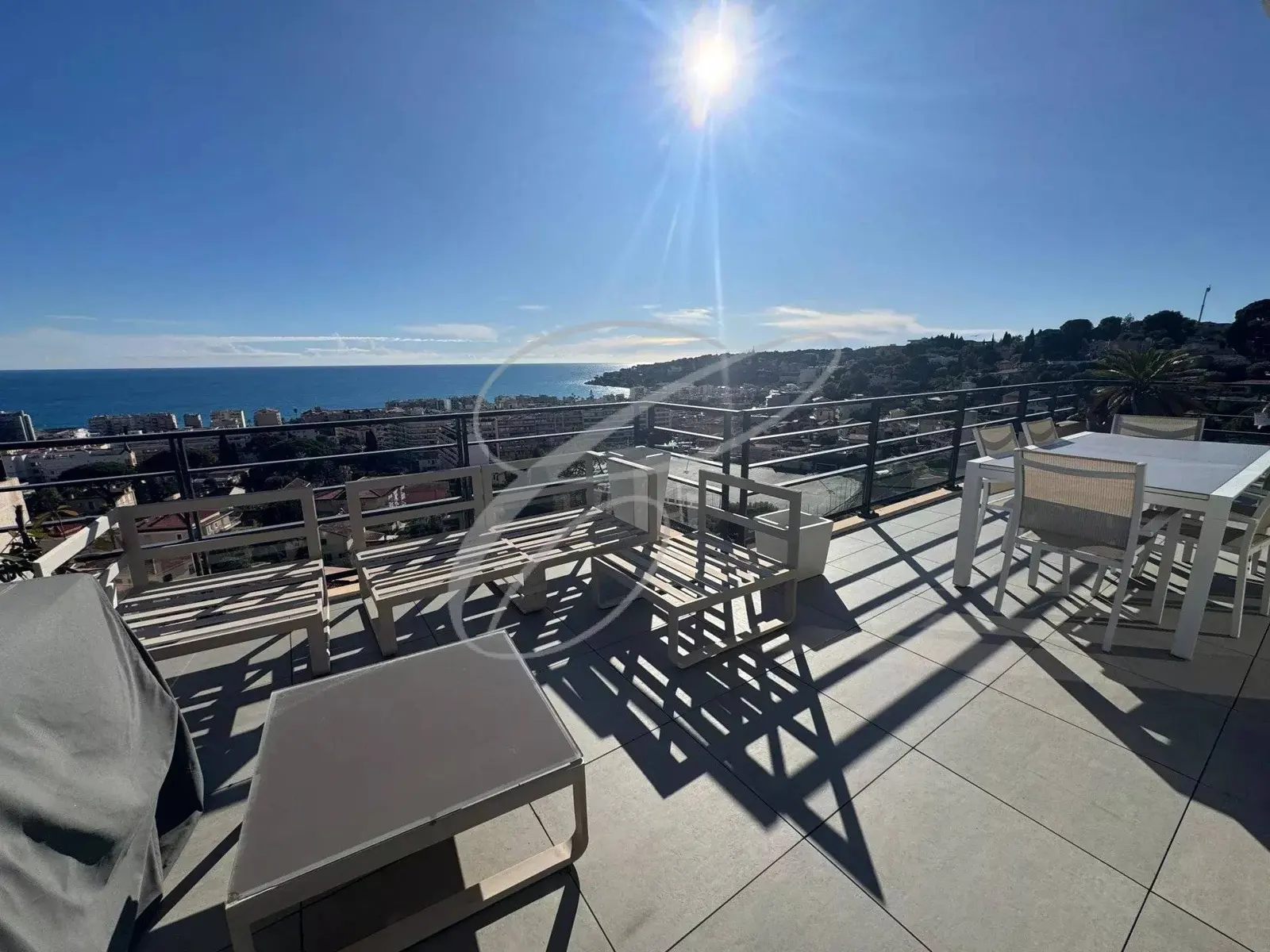 Roquebrune-Cap-Martin — 3-Piece Penthouse — photo 1