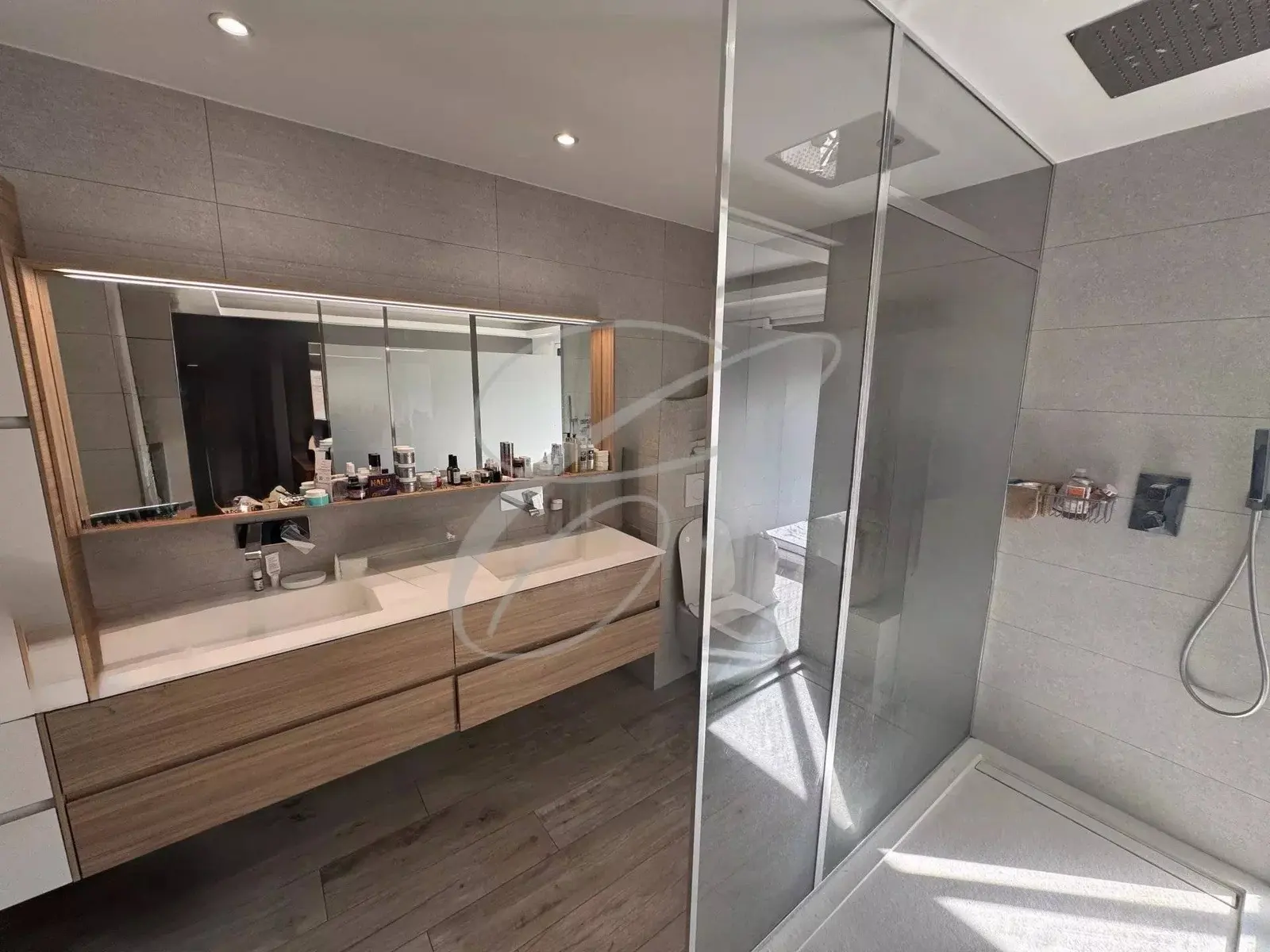 Roquebrune-Cap-Martin — 3-Piece Penthouse — photo 9