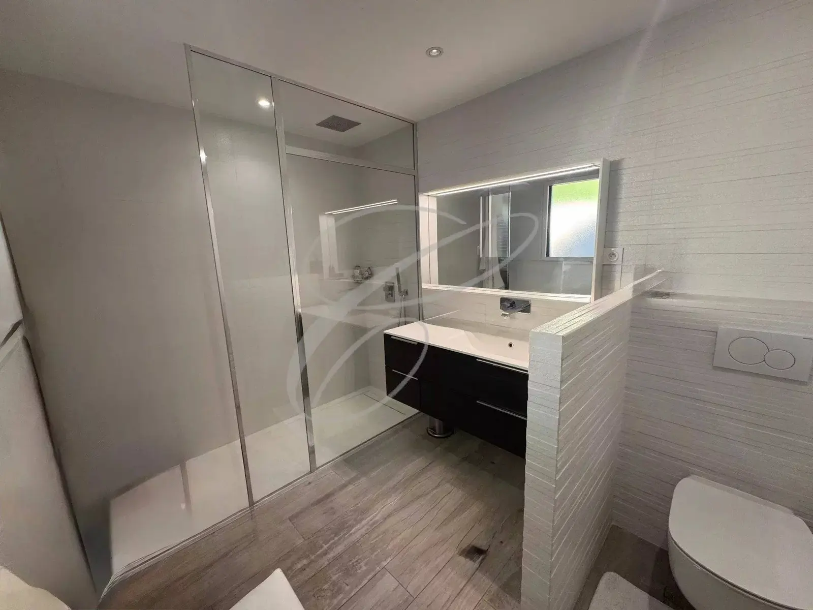 Roquebrune-Cap-Martin — 3-Piece Penthouse — photo 10