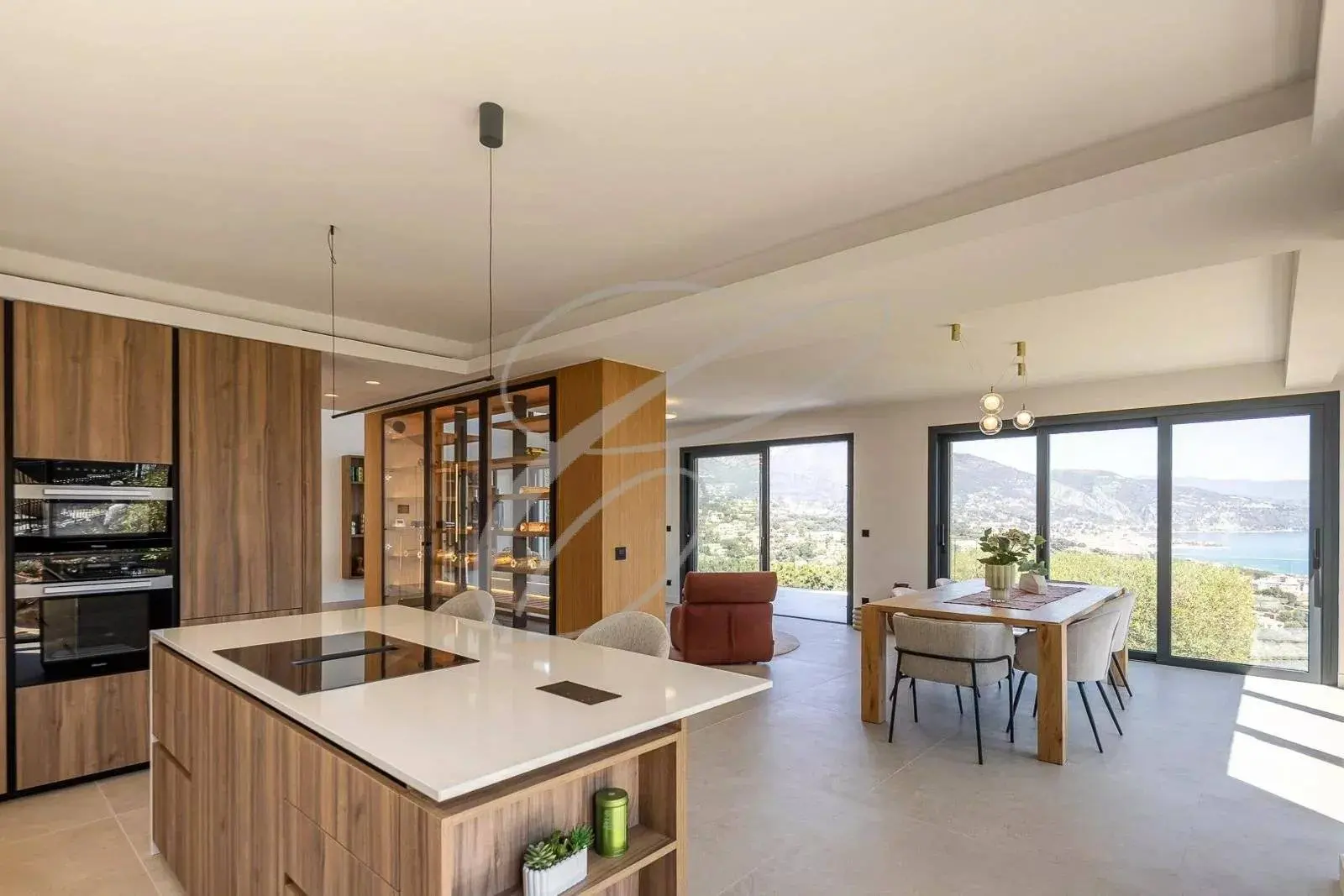 Roquebrune-Cap-Martin — Brand New Luxurious Contemporary Villa — photo 5