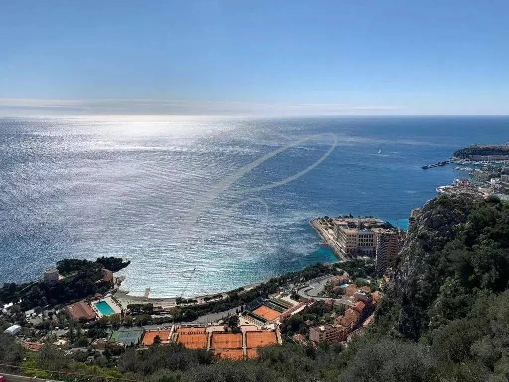 Roquebrune-Cap-Martin — Modern Villa — photo 2