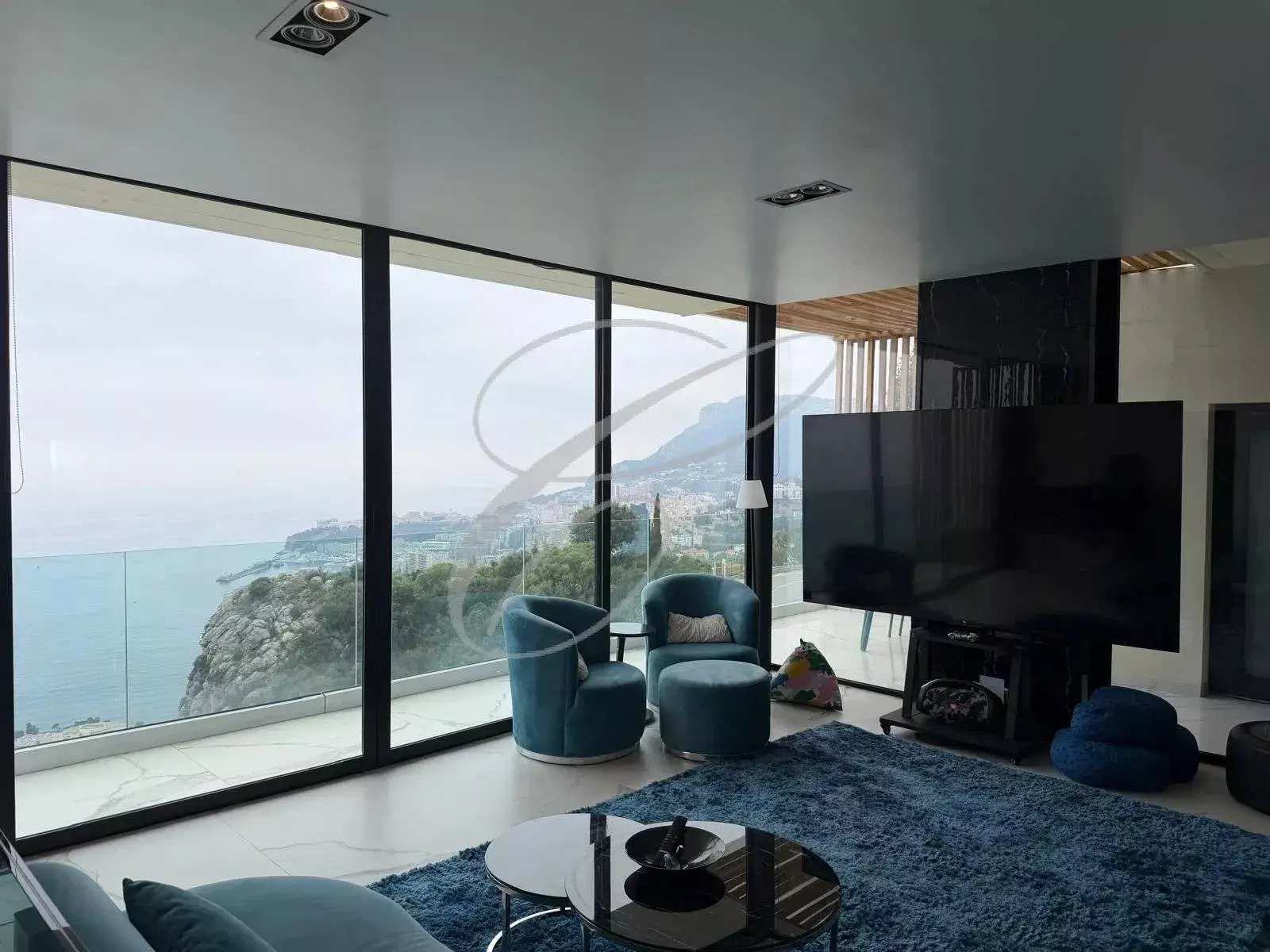 Roquebrune-Cap-Martin — Modern Villa — photo 6