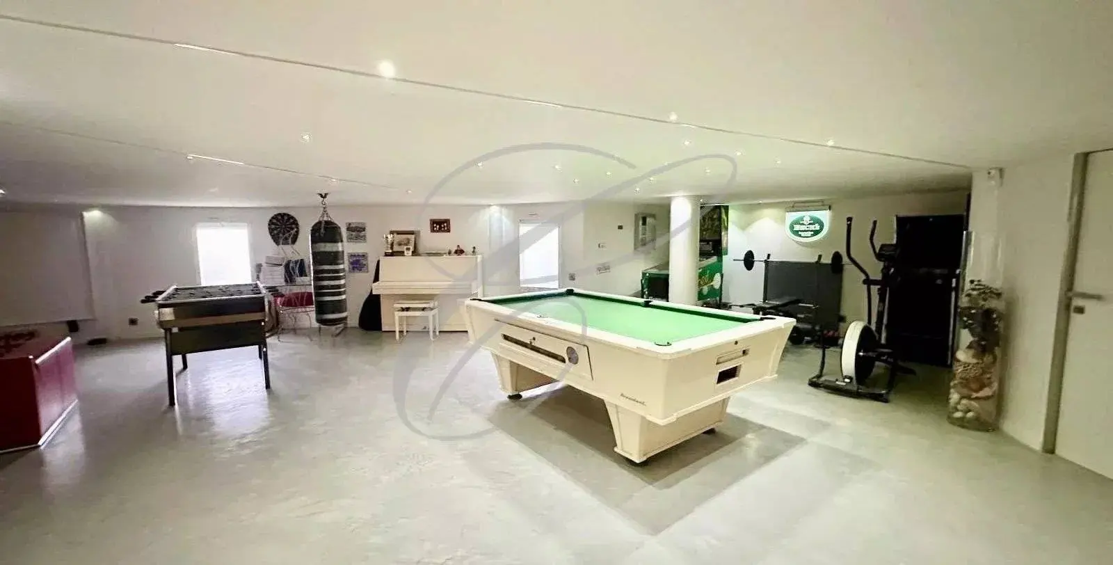 Roquebrune-Cap-Martin — 5 Rooms — photo 10