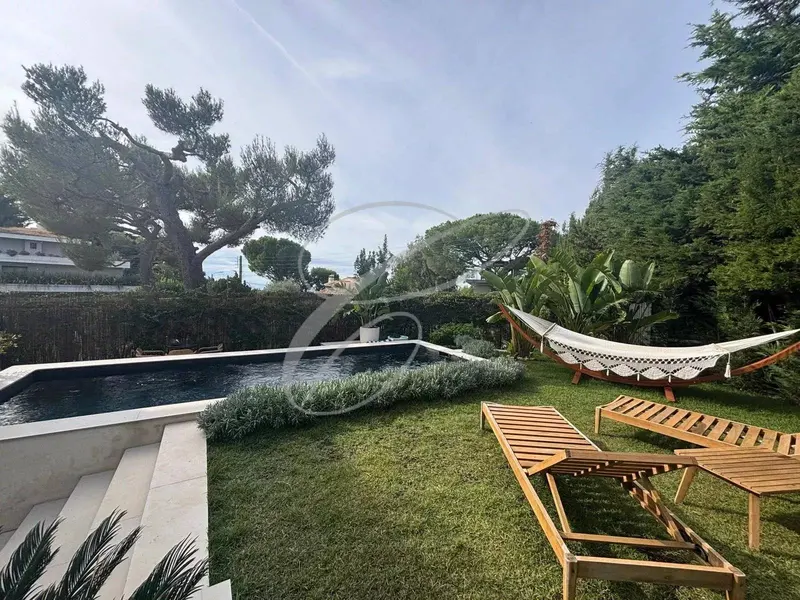 Roquebrune-Cap-Martin — 3 Rooms